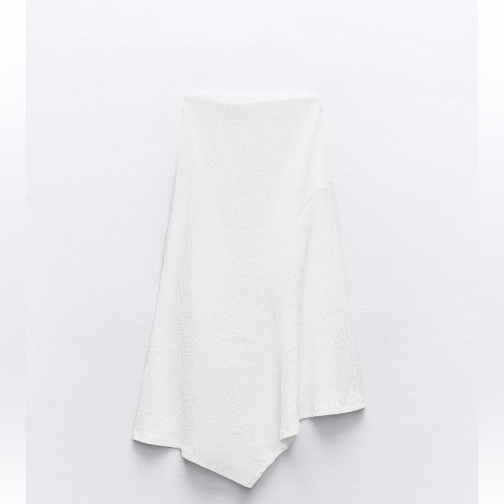 Textured Asymmetric body suit and skirt